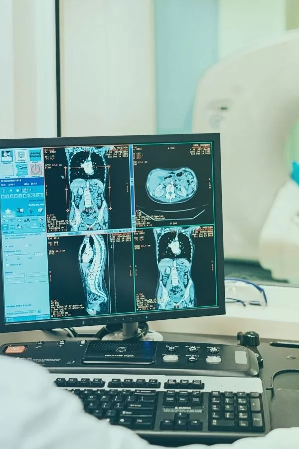 Tecnologia e Trabalho Projeto ODIN aplica robótica, IoT e IA em gestão hospitalar